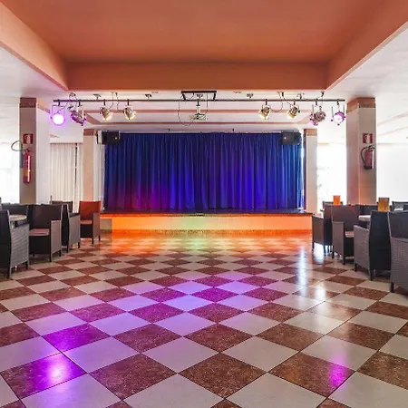 Globales America Hotel 4*