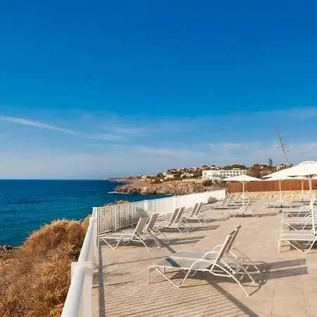 Globales America Hotel 4*